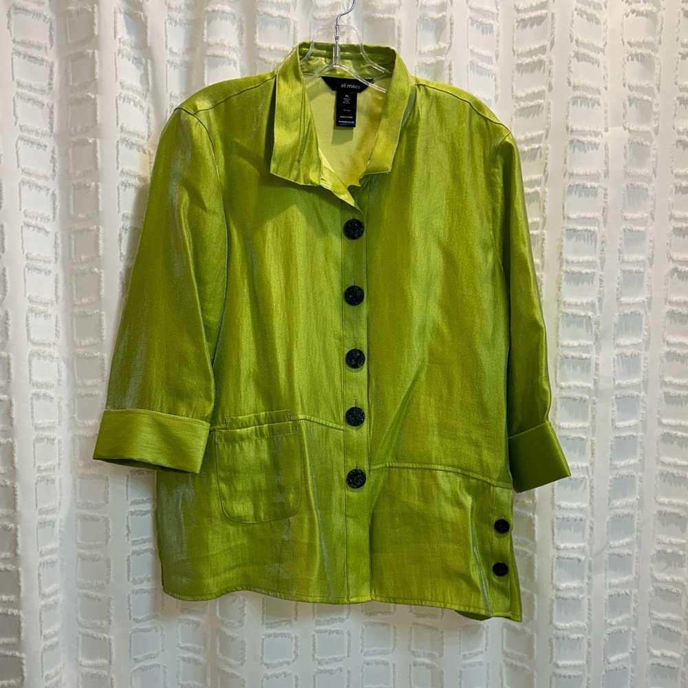 Ali Miles Top